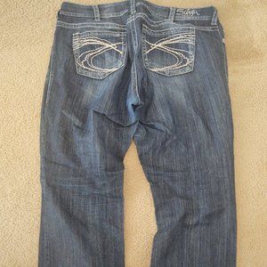 Silver Women's Plus Suki Bootcut Jean Size 18/L32